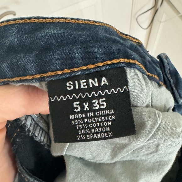Alloy Apparel Size 5 Inseam 35 jeans - Picture 4 of 4